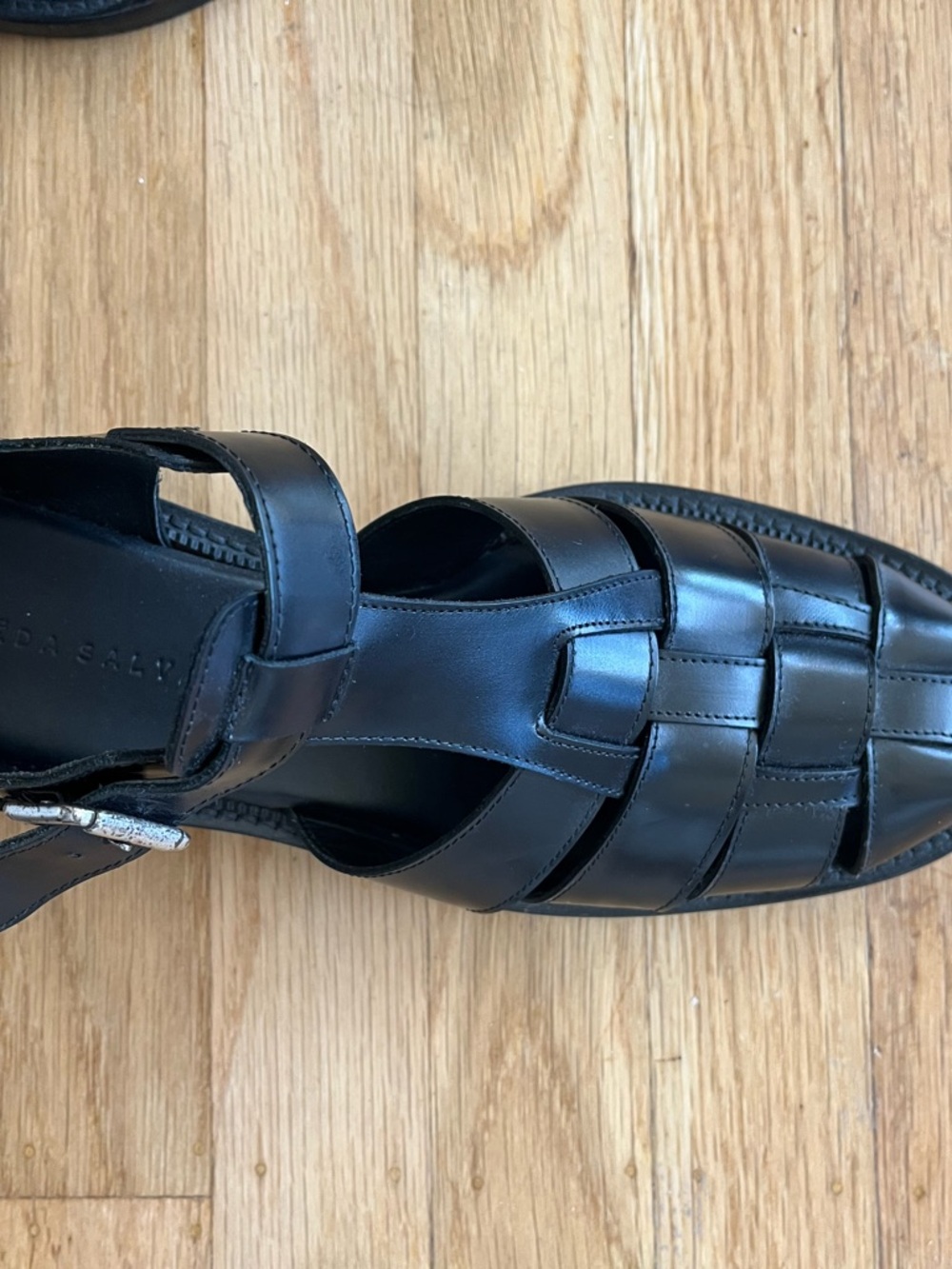 Freda Salvador Dahlia Black Leather Fisherman Loafer Sandals - Picture 7 of 9